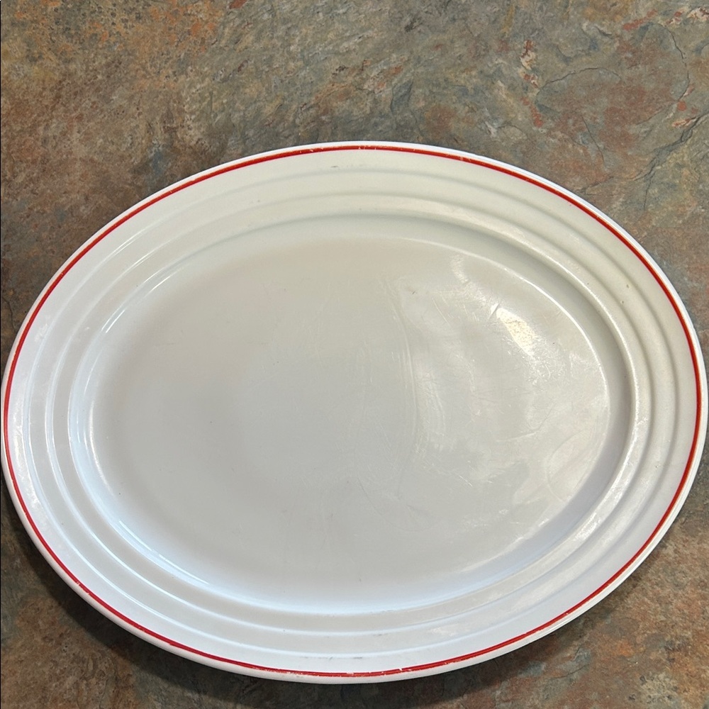 Hazel-Atlas Moderntone platter in Platonite. Opaque white glass in Cafe Red